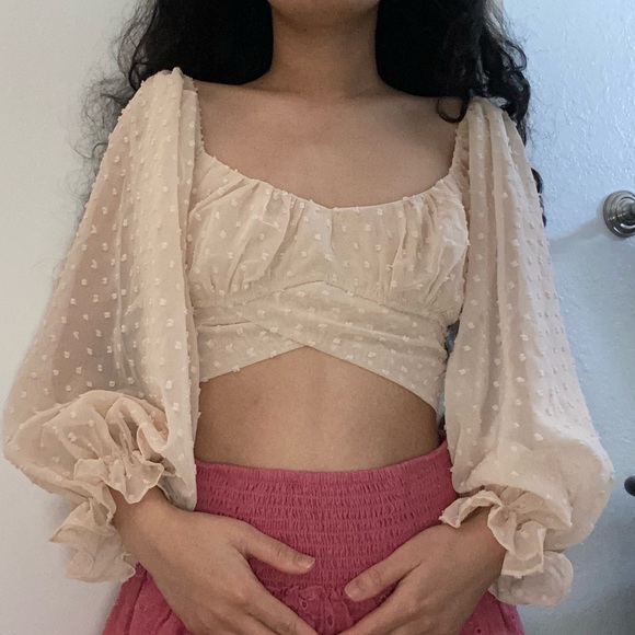 Cropped blouse with tie back and puffy sleeves - Picture 1 of 5